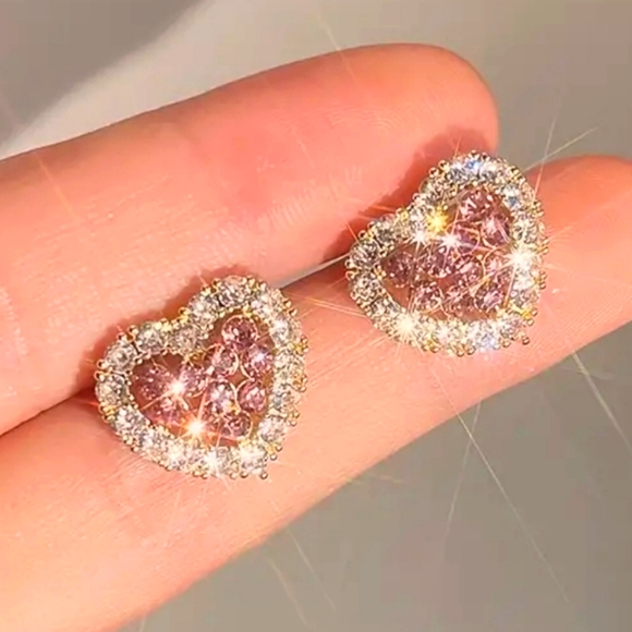 Jewelry - Heart Rhinestones Stud Earrings